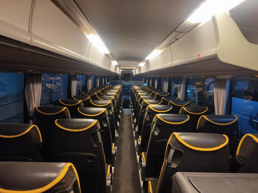 SCANIA OMNIEXPRESS 57 + 1 + 1 -- 10/2013