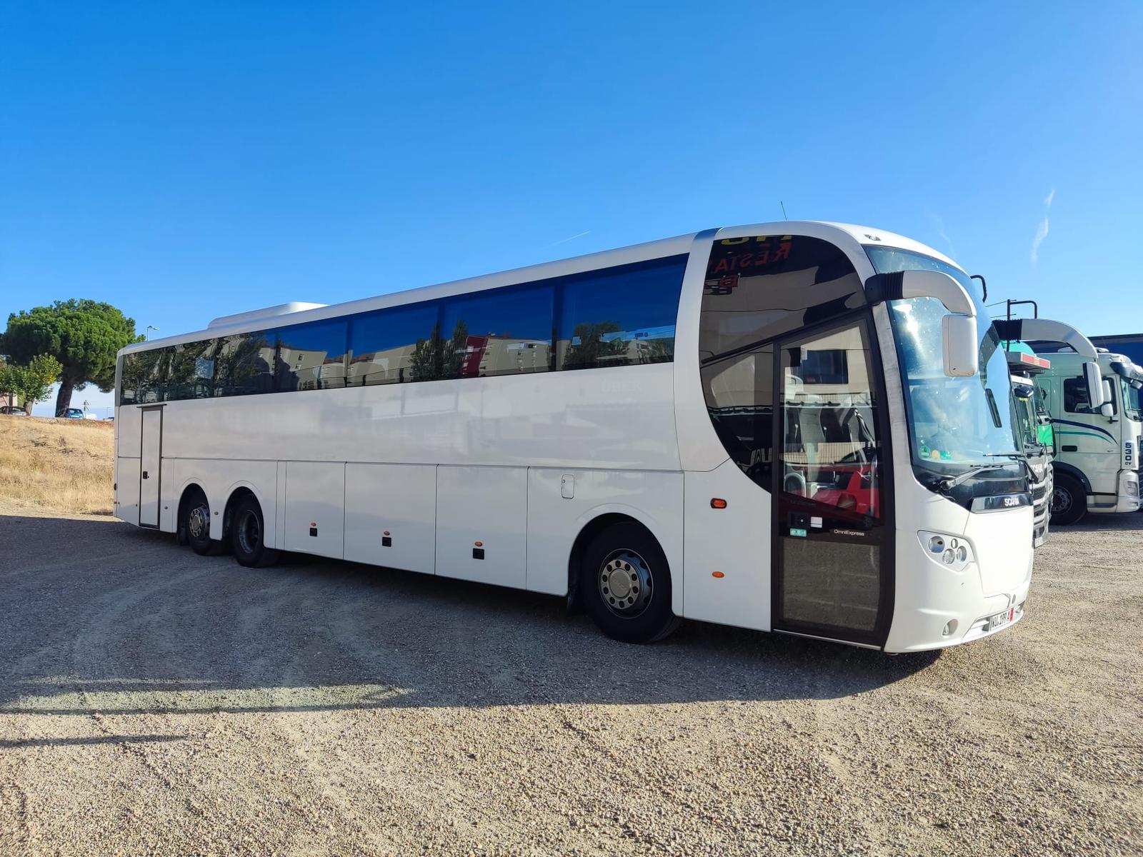 SCANIA OMNIEXPRESS 57 + 1 + 1 -- 10/2013