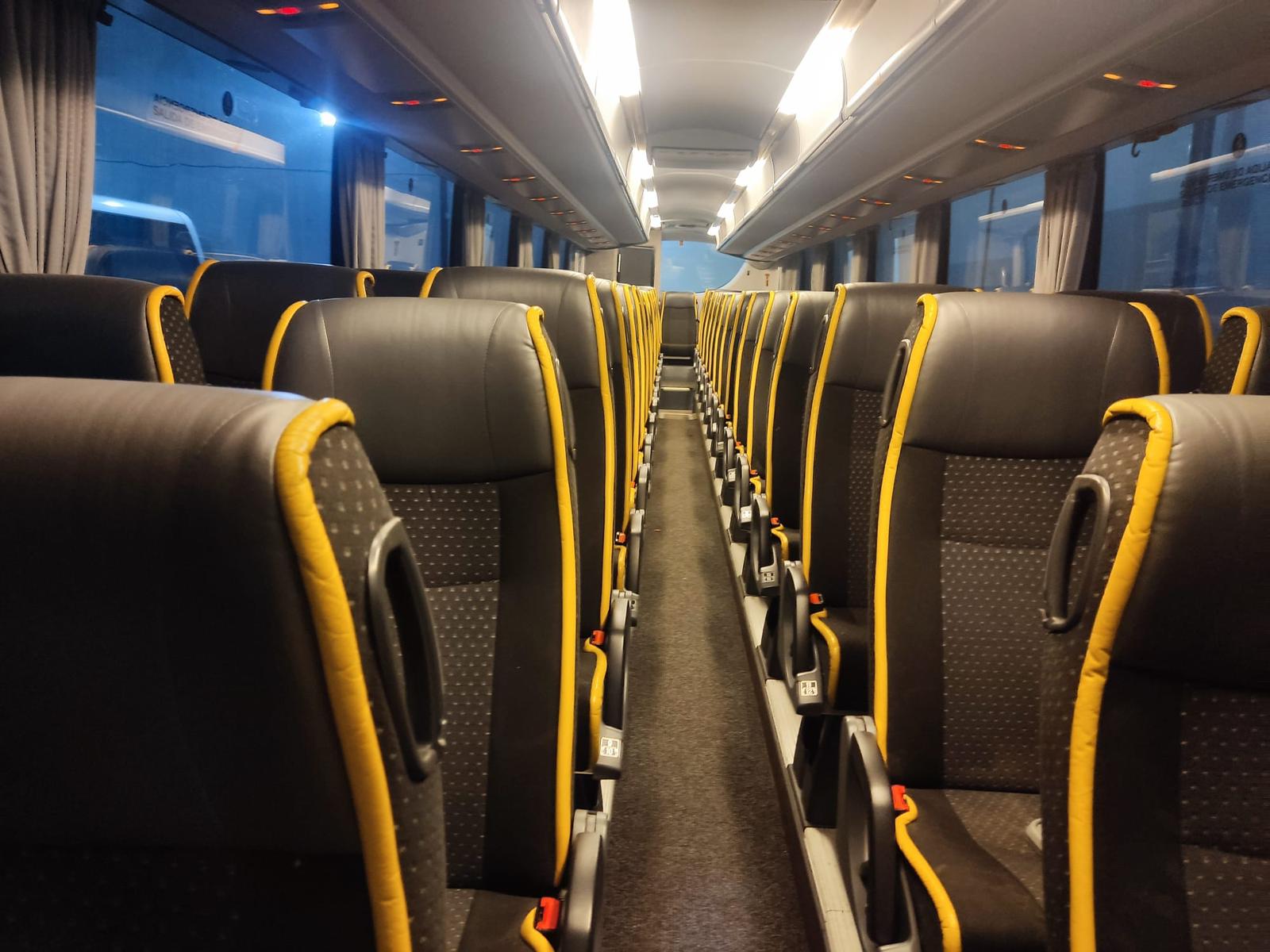 SCANIA OMNIEXPRESS 57 + 1 + 1 -- 10/2013