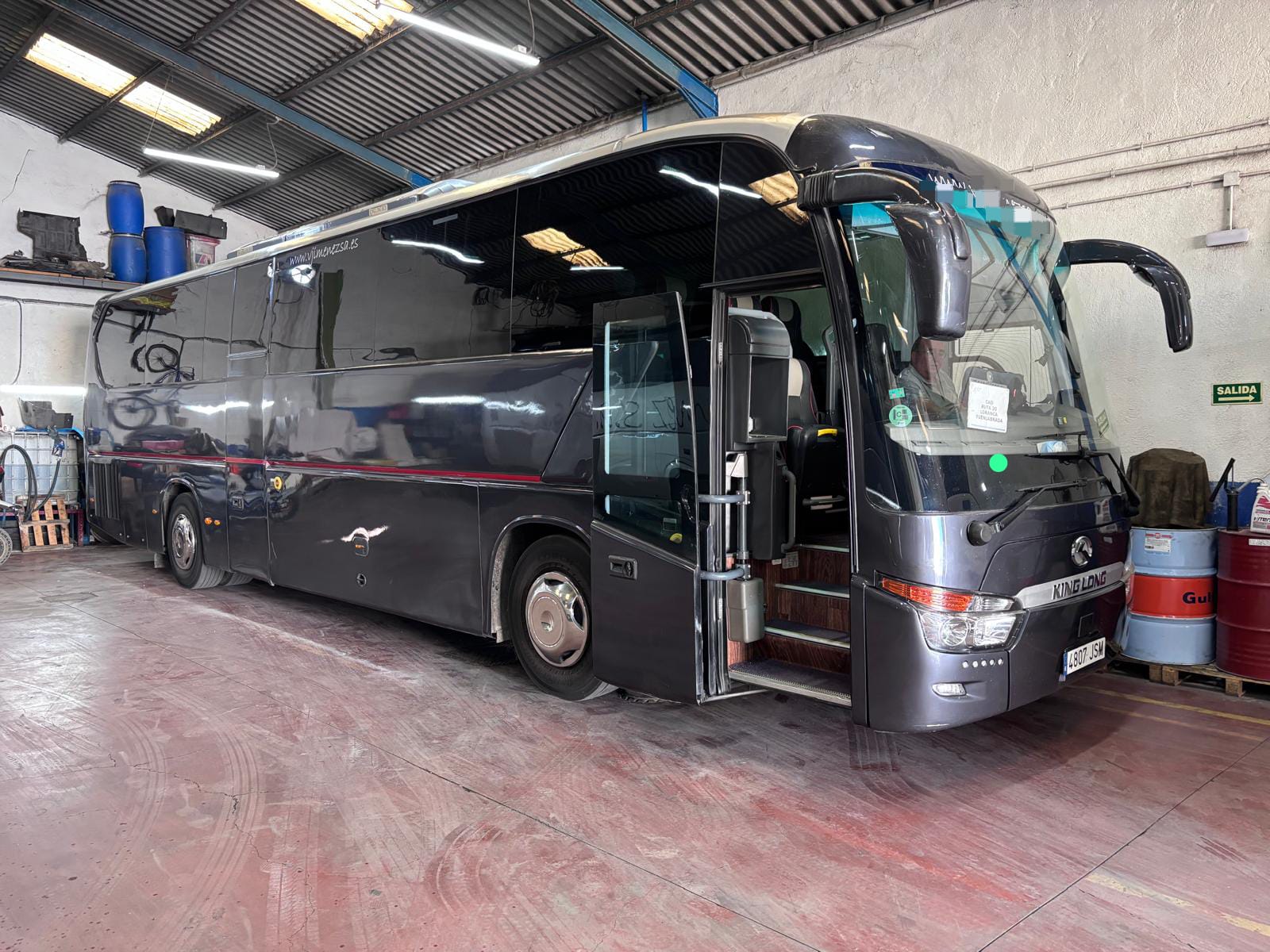 IVECO KING LONG 55 + 1 + 1 -- 7/2016