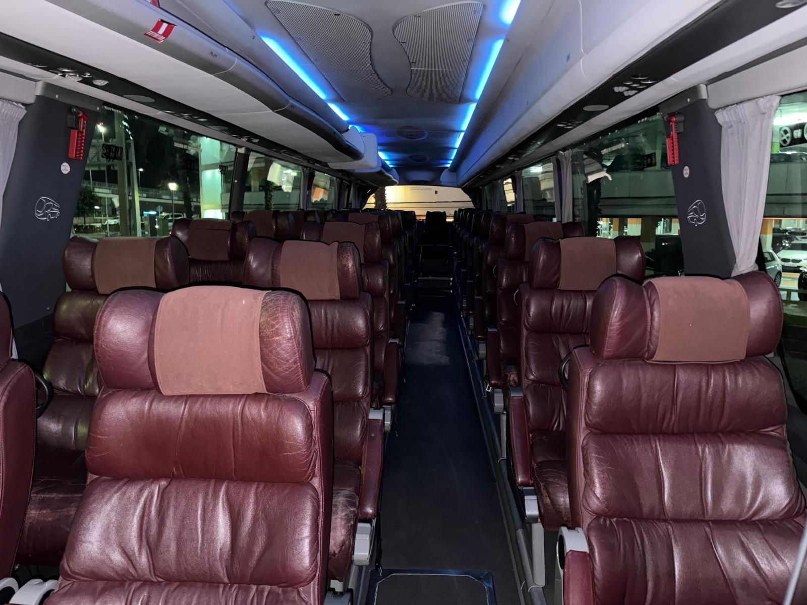 IRIZAR PB 38 + 1 + 1 VIP -- 3/2011