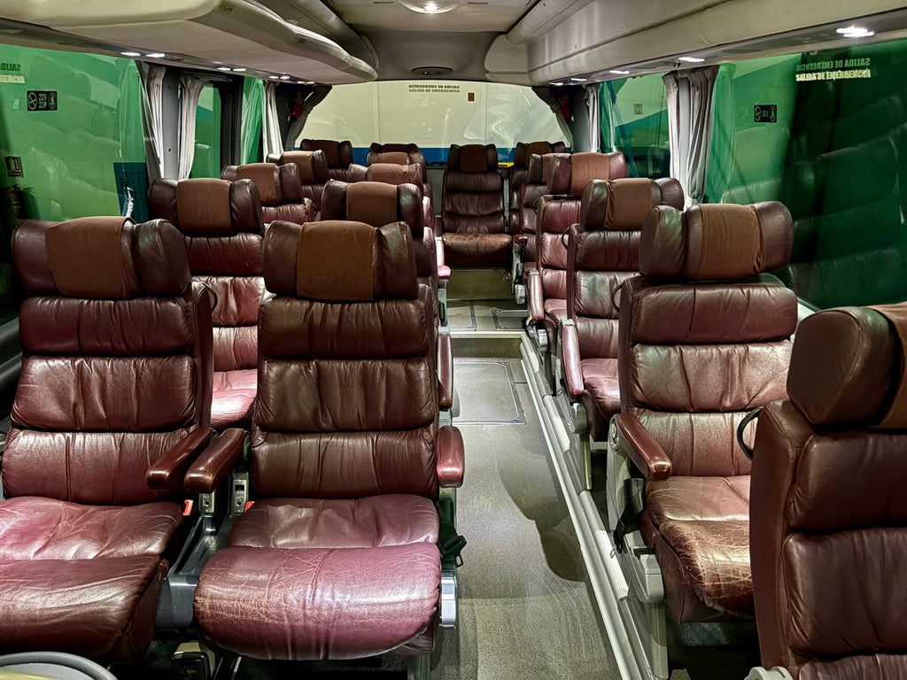 IRIZAR PB 38 + 1 + 1 VIP -- 3/2011